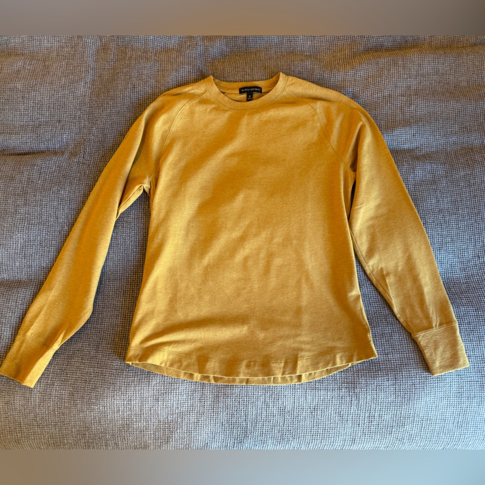 Banana Republic yellow long sleeve crew, medium